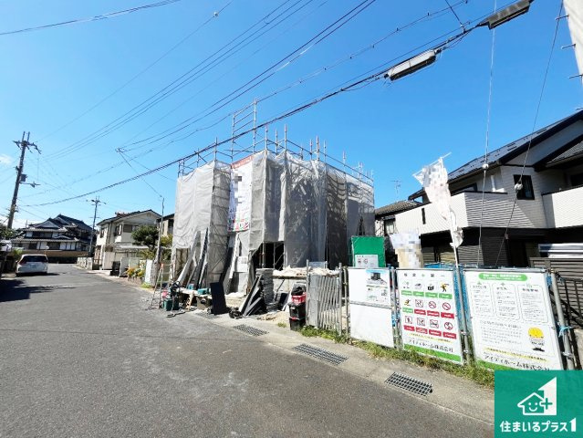 栗東市御園　第1期　新築一戸建ての前面道路含む現地写真|周辺は落ち着いた街並みの住宅地！子育てがしやすい住環境です！まだ未完成ですが、現地でしかわからない事もございます。是非一度ご覧ください。