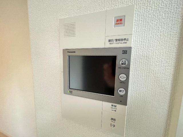 グランエッセの内装|カメラ付インターホン