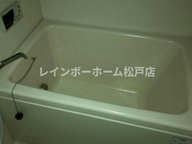 グランド・カオルⅠの浴室|※同建物別部屋参考写真です。　現況優先です