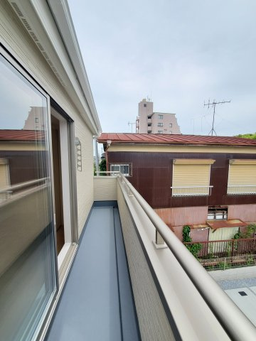 八潮市　八潮7丁目　新築戸建　全2棟のバルコニー|施工例です