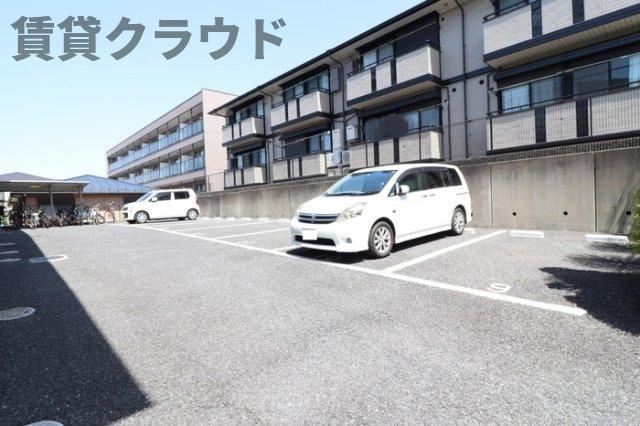 ヴェルドパーク　Ｂの駐車場|駐車場があります