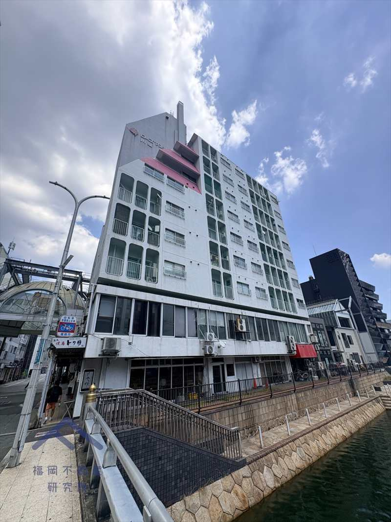 ローズマンション川端の外観