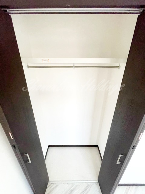 茅ヶ崎市十間坂２丁目のアパートの収納