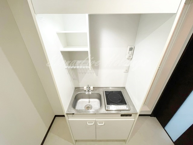 茅ヶ崎市十間坂２丁目のアパートのキッチン