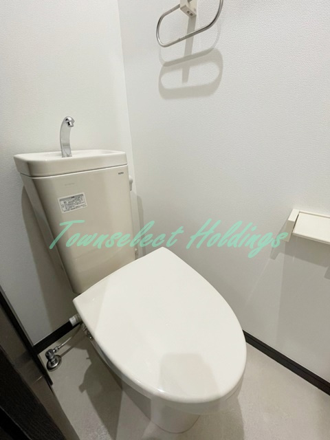 茅ヶ崎市十間坂２丁目のアパートのトイレ