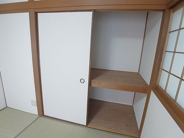 ハレマエ高取山町の収納|押し入れ収納を完備