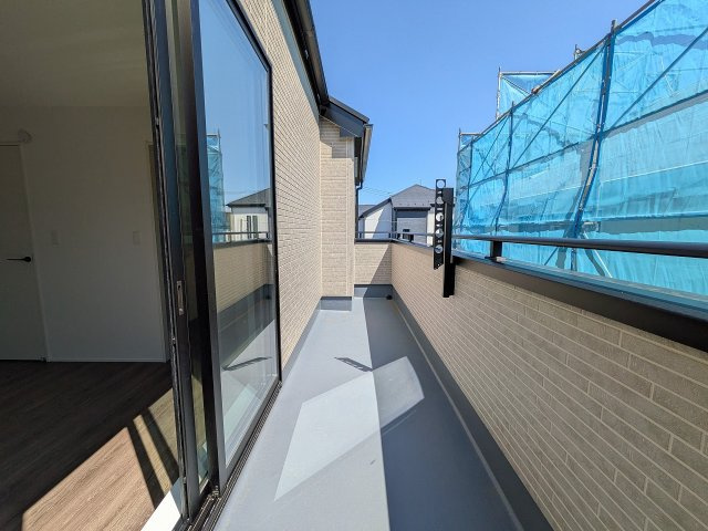 八王子市　楢原町　新築一戸建て　４期のバルコニー|～南西側・南東側の2面にバルコニーがあります～