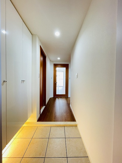 【玄関】 | アーサー寺塚・大池公園　