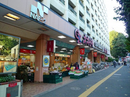 メゾン・ド・オヌールの周辺