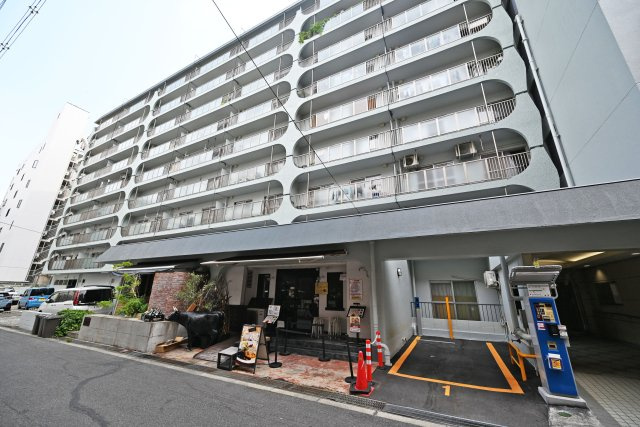 与力町スカイハイツの外観|ご不明な税金・諸費用についても丁寧にサポートいたします。現地見学で、住まいのイメージやご希望をぜひお聞かせください。