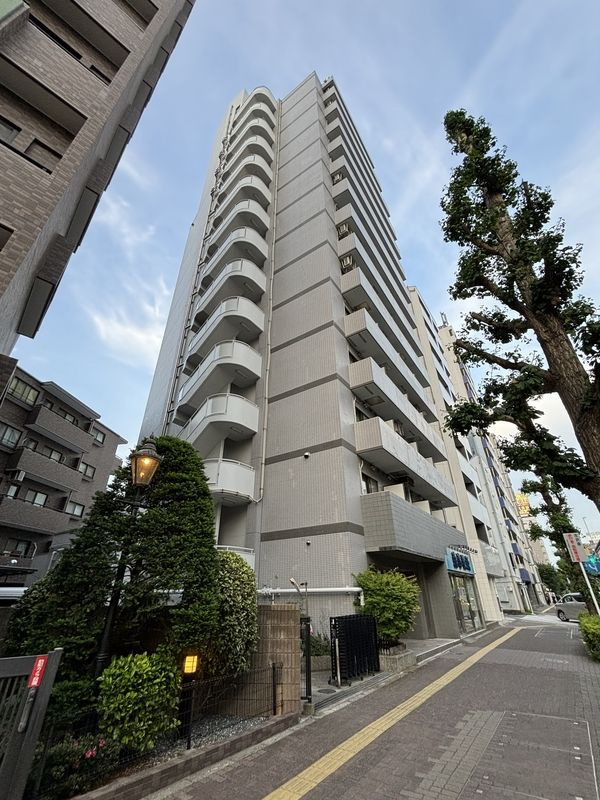 ウィン池袋の外観