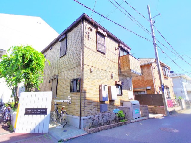 フローラ小金井のエントランス