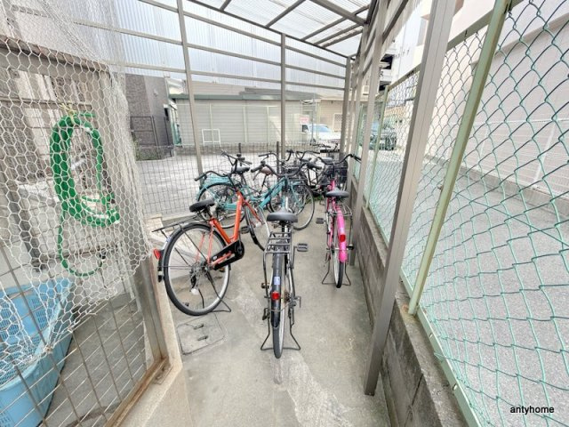 コーポインデアン　仲介手数料無料の駐車場