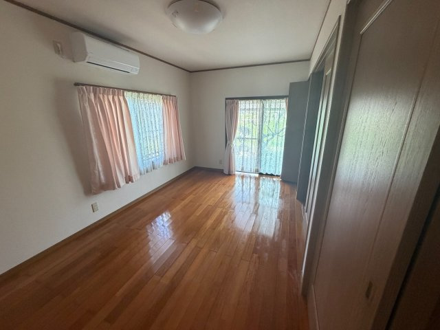 杵島郡白石町 4LDK中古一戸建ての洋室