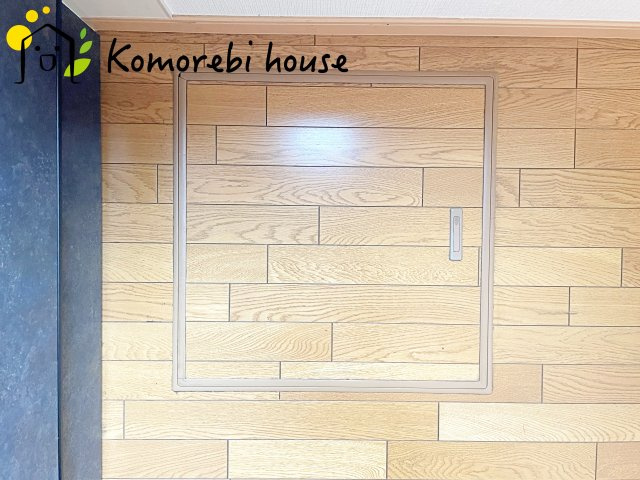 上尾市小泉９丁目　中古戸建の内装|床下収納です