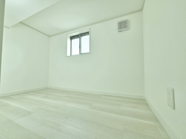 中野区上鷺宮1丁目の収納|【小屋裏収納】
季節物の収納にも便利な小屋裏収納付
多目的にお使いいただけます