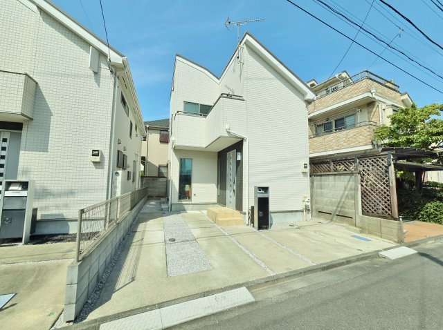 中野区上鷺宮1丁目の外観|―令和1年築　築浅戸建―　本日見学可能♪
築浅の良好なコンディションにリフォームでさらなる快適を追加
室内大変綺麗にリフォーム完了しております
快適に新生活をスタートいただけます♪♪