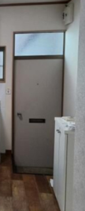 ＫＭハイツの玄関
