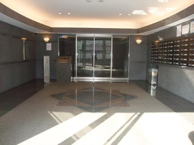 ルーブル高田馬場弐番館のエントランス|オートロック