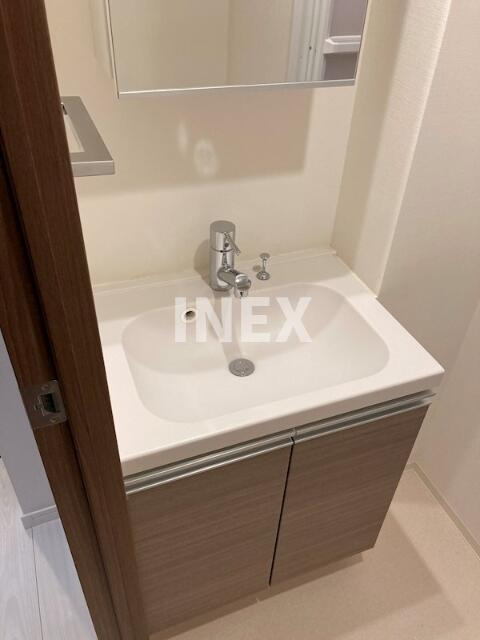 グランヴァン横濱クレストシティの洗面所