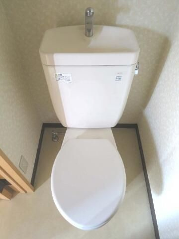 川崎市多摩区登戸新町のアパートのトイレ