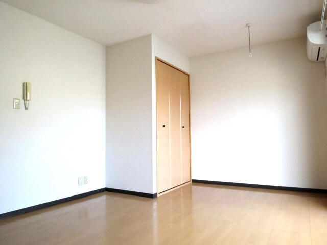 川崎市多摩区登戸新町のアパートの収納