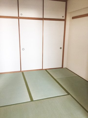 コーシャハイツ苅田の和室