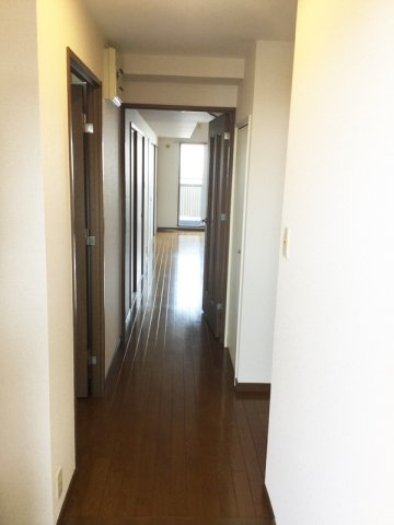 コーシャハイツ苅田の玄関