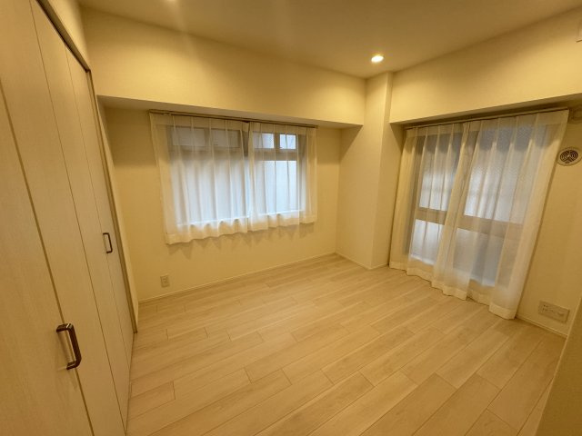 藤和シティホームズ根津　5Fの洋室