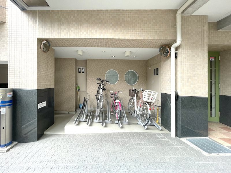 ワコーレ御影郡家の駐輪場|共用の駐輪場です。