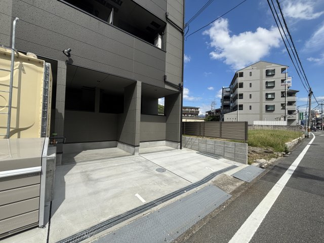 カーサフォルトゥナート羽曳野Ⅱの駐車場