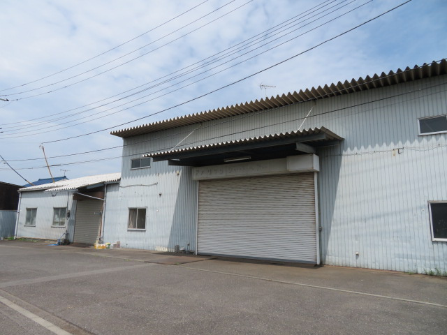 新座市西堀３丁目の倉庫