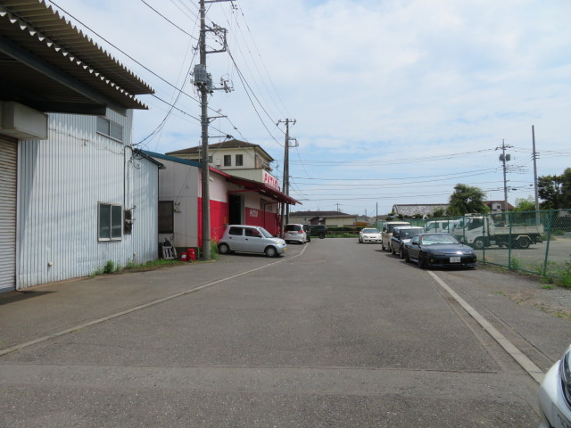 新座市西堀３丁目の倉庫