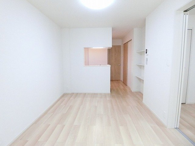 フェリス　サラのその他