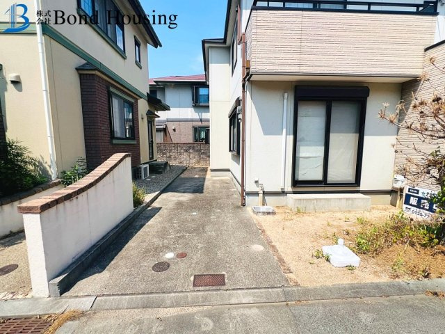 近隣買い物施設充実　持子１丁目　中古戸建の庭