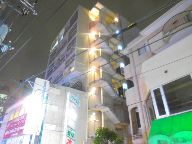 ホワイトレジデンスの外観