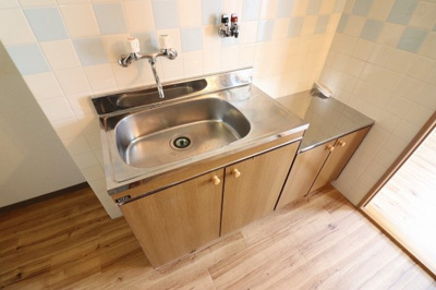 【キッチン】 | オズレジデンス鶴見 | お料理しやすいキッチンです