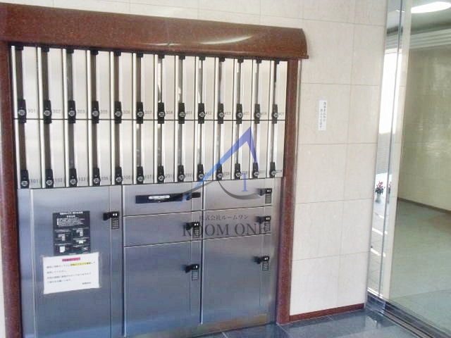 ＲＡＩＡのその他共用部分|集合ポストと宅配ボックスです。