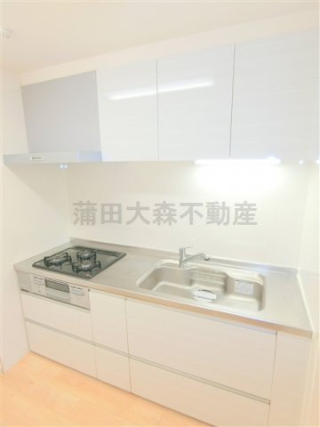 ア・クール杉原のキッチン|キッチン　まな板が置ける調理スペースのある大きめなキッチン