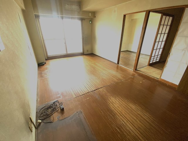 丸美ロイヤル築地の居間・リビング