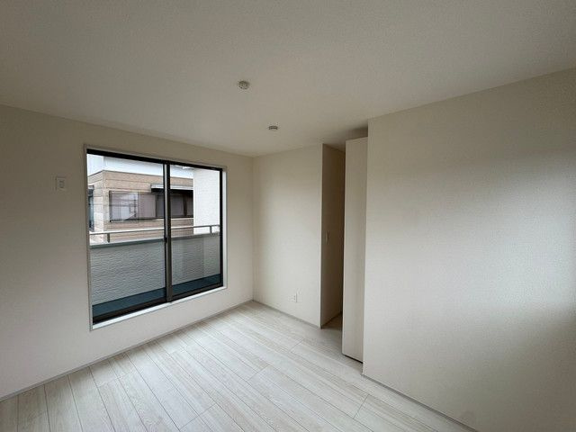 Ｓｕｍａｉ－ｔｏ柏市しいの木台０１の寝室