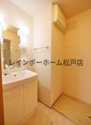 仲介手数料（賃料の1.10ヵ月）の50％OFF対象物件！の洗面所