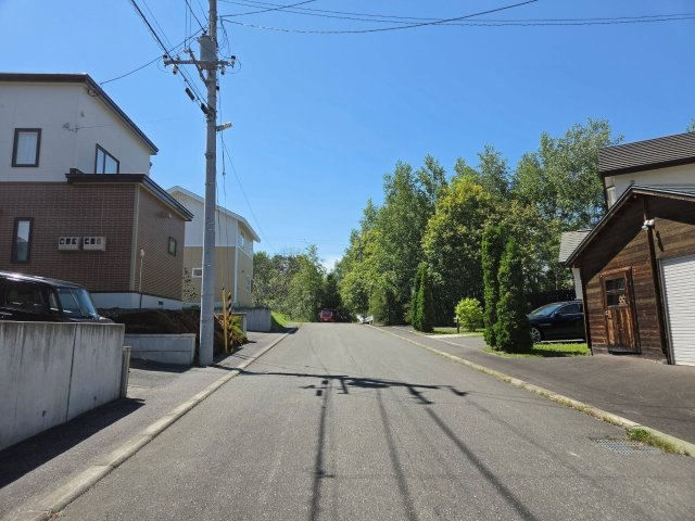 【前面道路含む現地写真】の画像