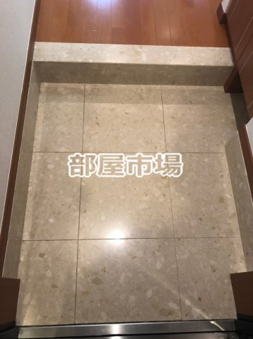 日神デュオステージ浅草松が谷の玄関