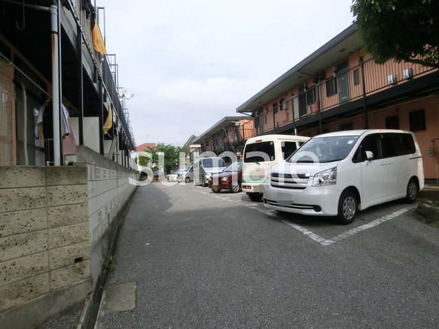 桜ビラＢ棟の駐車場|敷地内駐車場有り（要確認）。