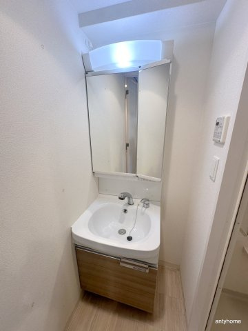 ファステート大阪ドームシティ　仲介手数料無料の洗面所