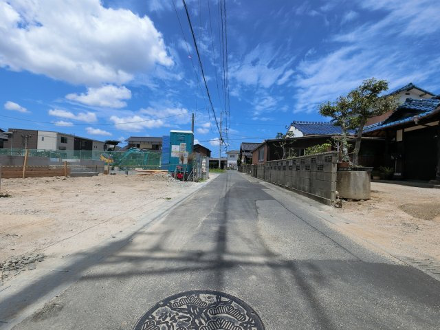 唐津市鏡　第10　2号棟の前面道路含む現地写真|前面道路含む現地写真です