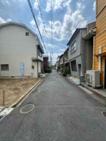 大東市大東町の前面道路含む現地写真