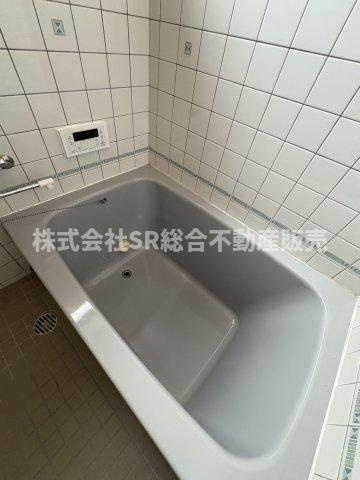 稲葉2丁目中古戸建の浴室|東大阪市で不動産をお探しの方は弊社までご相談下さいませ！