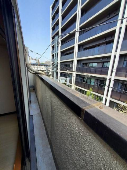 【バルコニー】